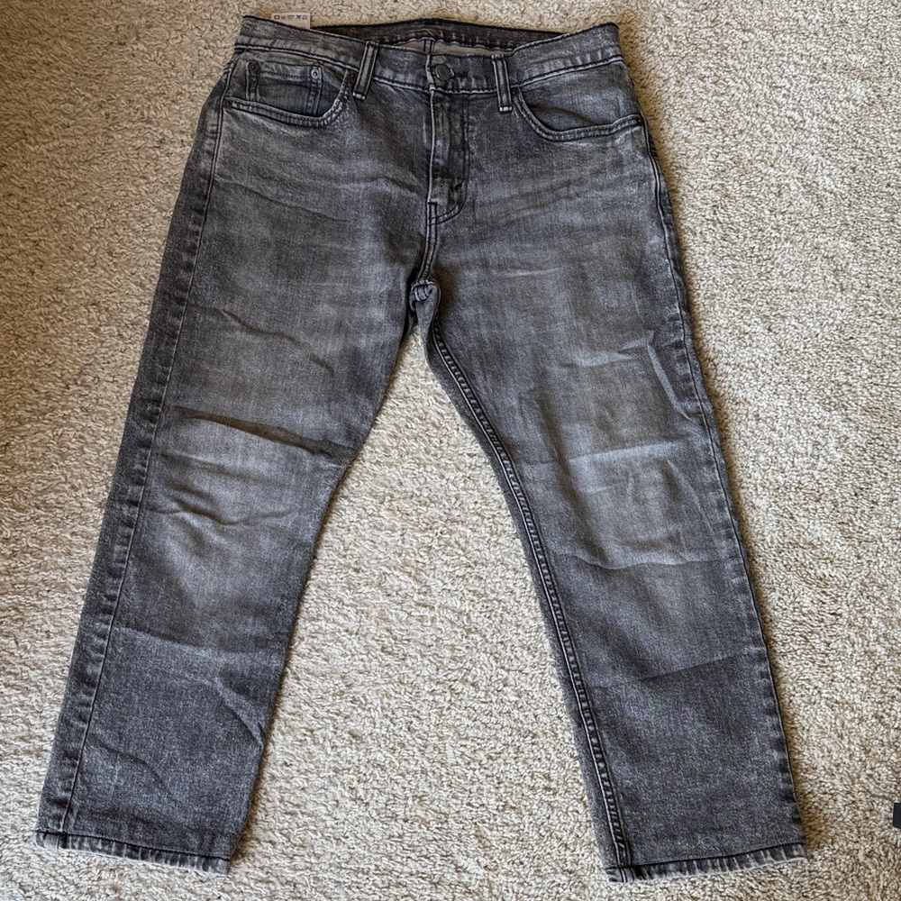 Levi’s 502 straight leg jeans